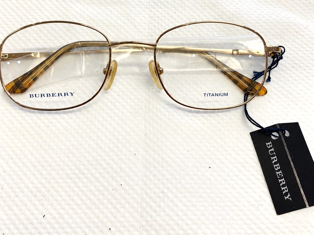 Burberry B 8913 colour 000, photo 1